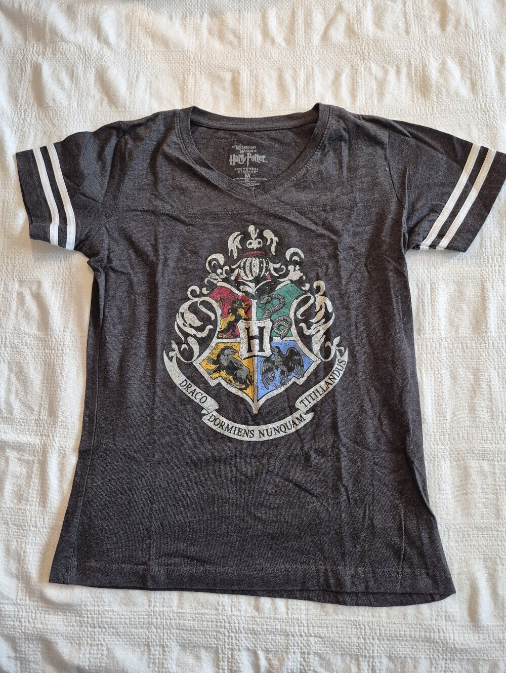 Harry Potter women's Medium shirt dark gray logo shirt VGUC